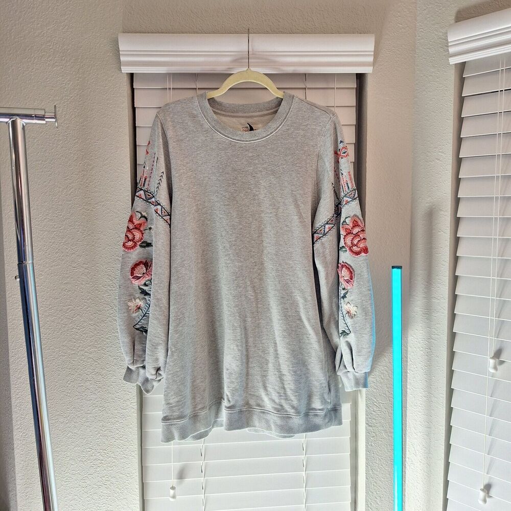 Driftwood size L pullover Long Sleeve Embroidered Sleeves